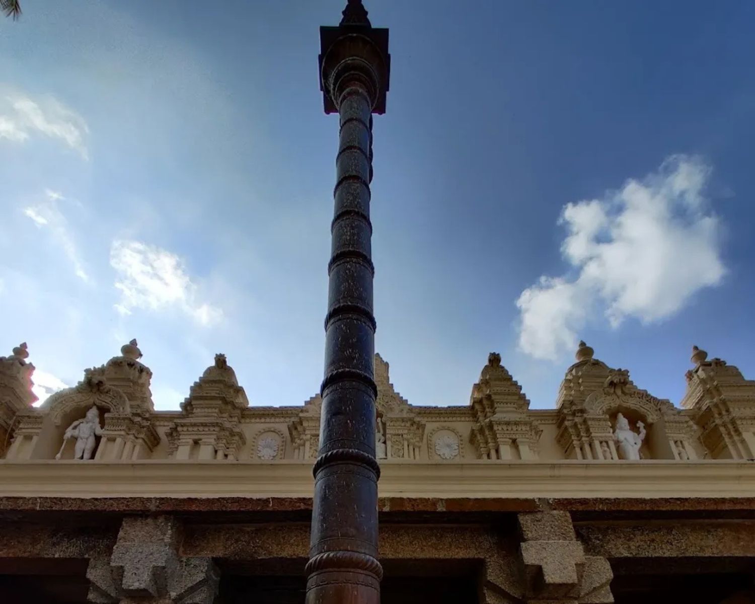 Exploreyoga-Spiritualplaces-Lakshmi Ramana Swamy Gudi-3