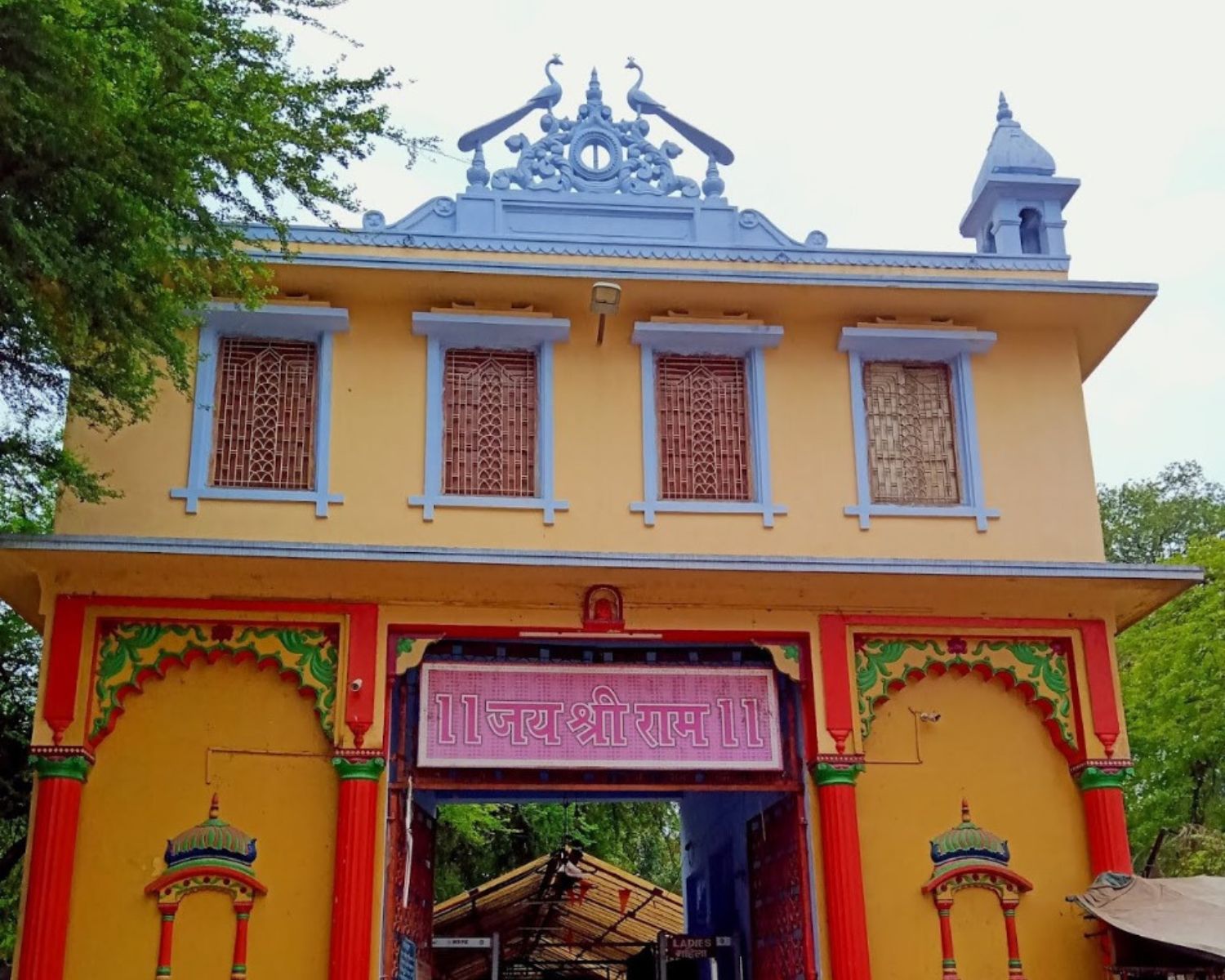exploreyoga-Spiritual-sankatmochanhanuman-varanasi-3