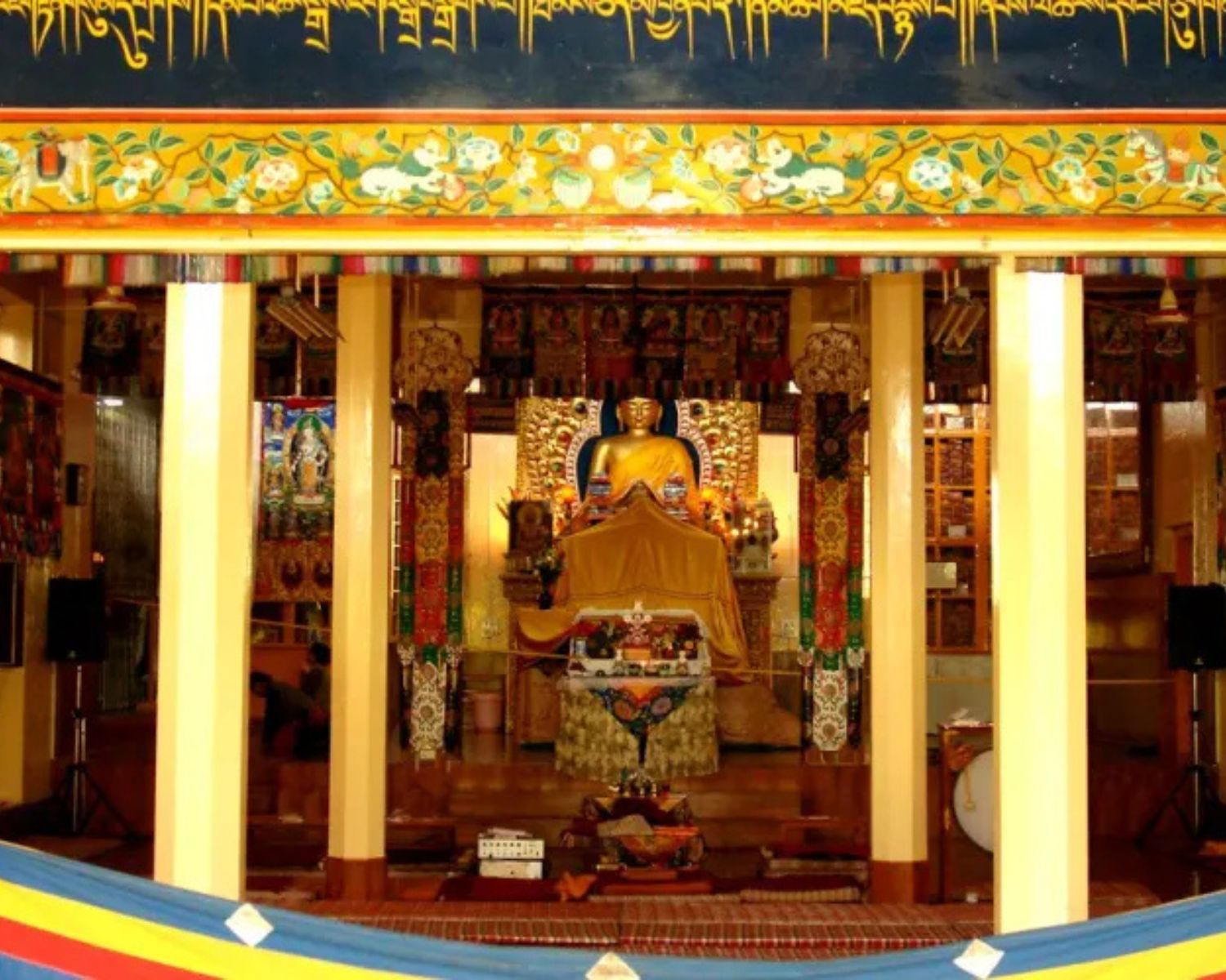 exploreyoga-spiritual-tsuglagkhang-dharmashala-1