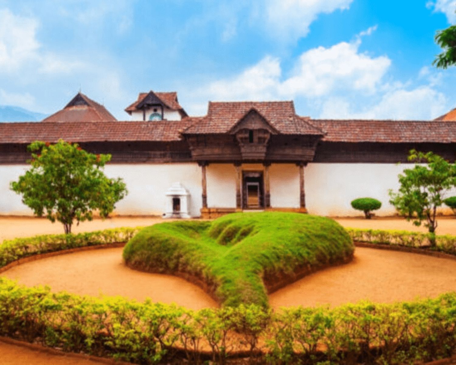Exploreyoga-Experience-padmanabhapurampalace-2