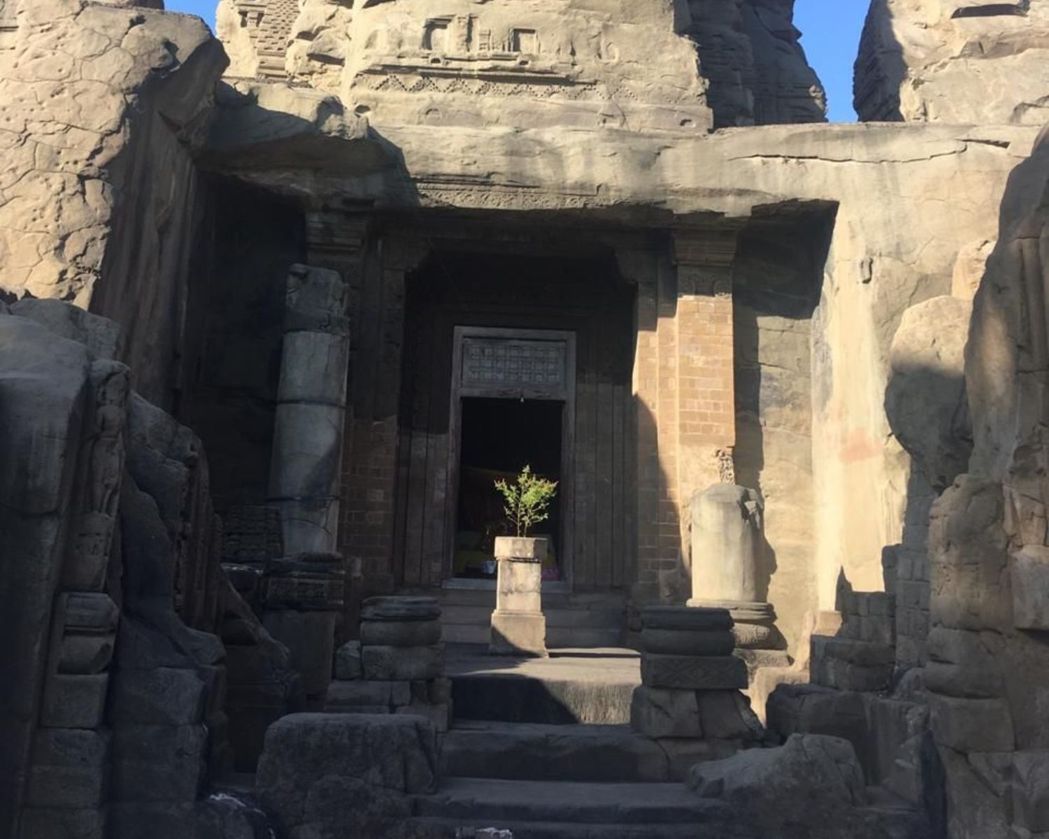 exploreyoga-experience-masroorrockcut-2