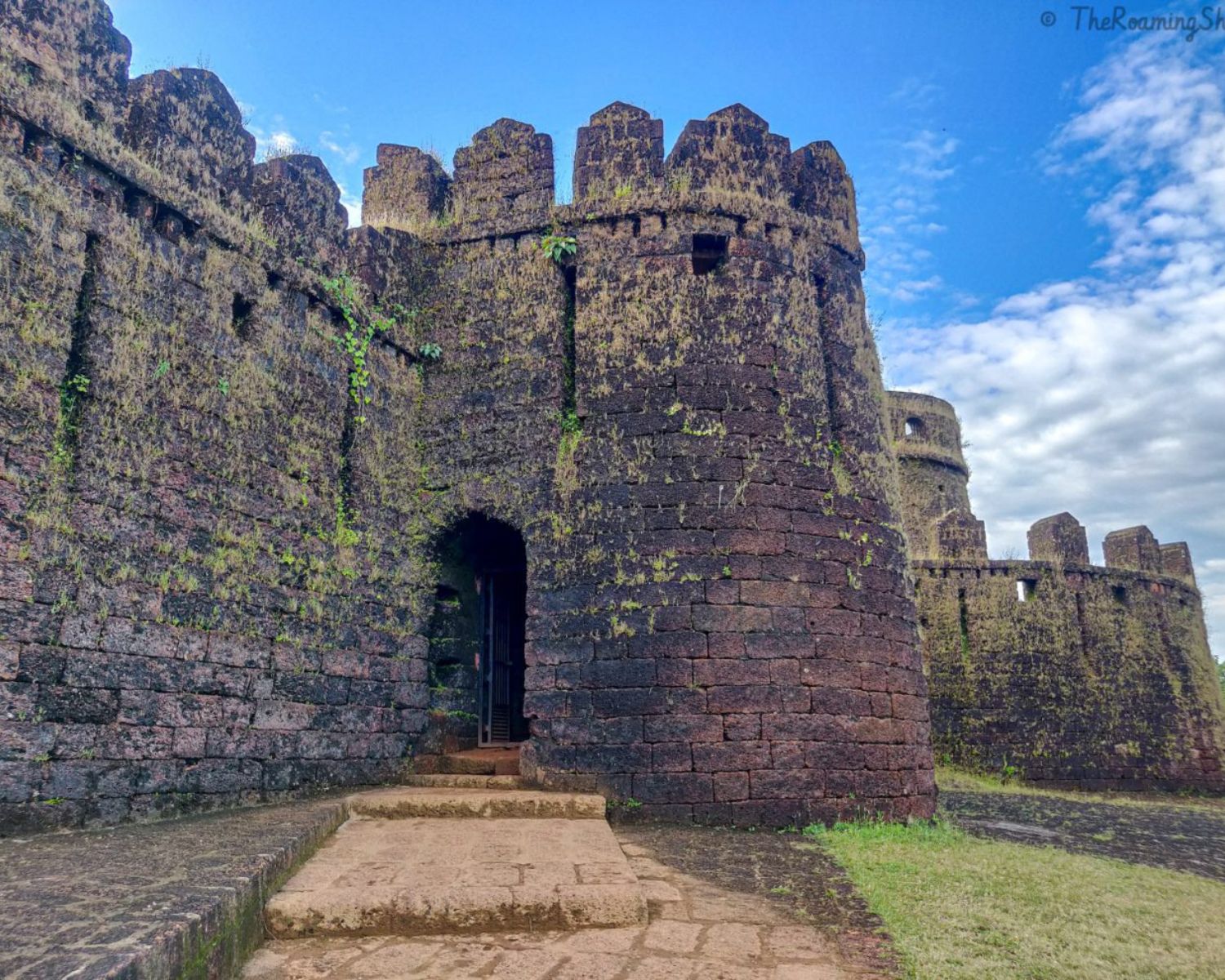 exploreyoga-experience-mirjanfort-gokarna-4