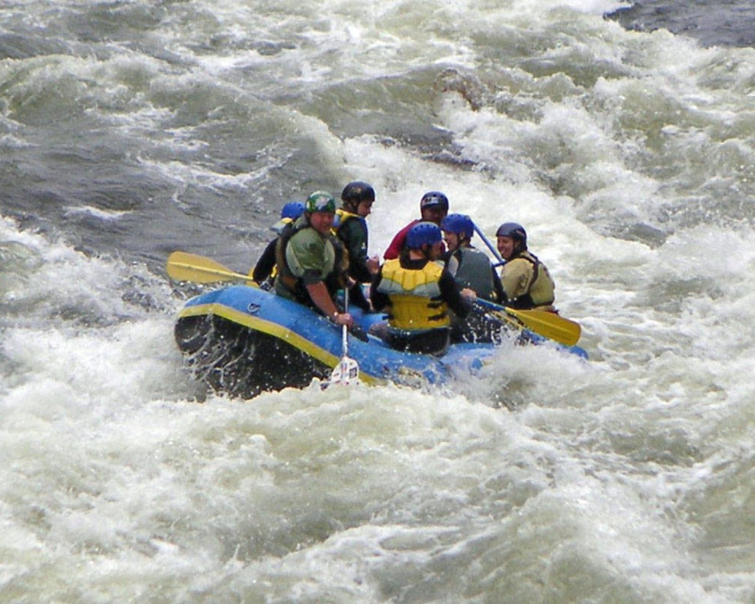 exploreyoga-experience-rafting-rishikesh-1