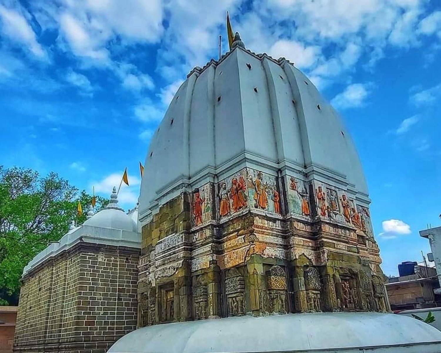 exploreyoga-spiritualplace-bharatmandir-rishikesh-1