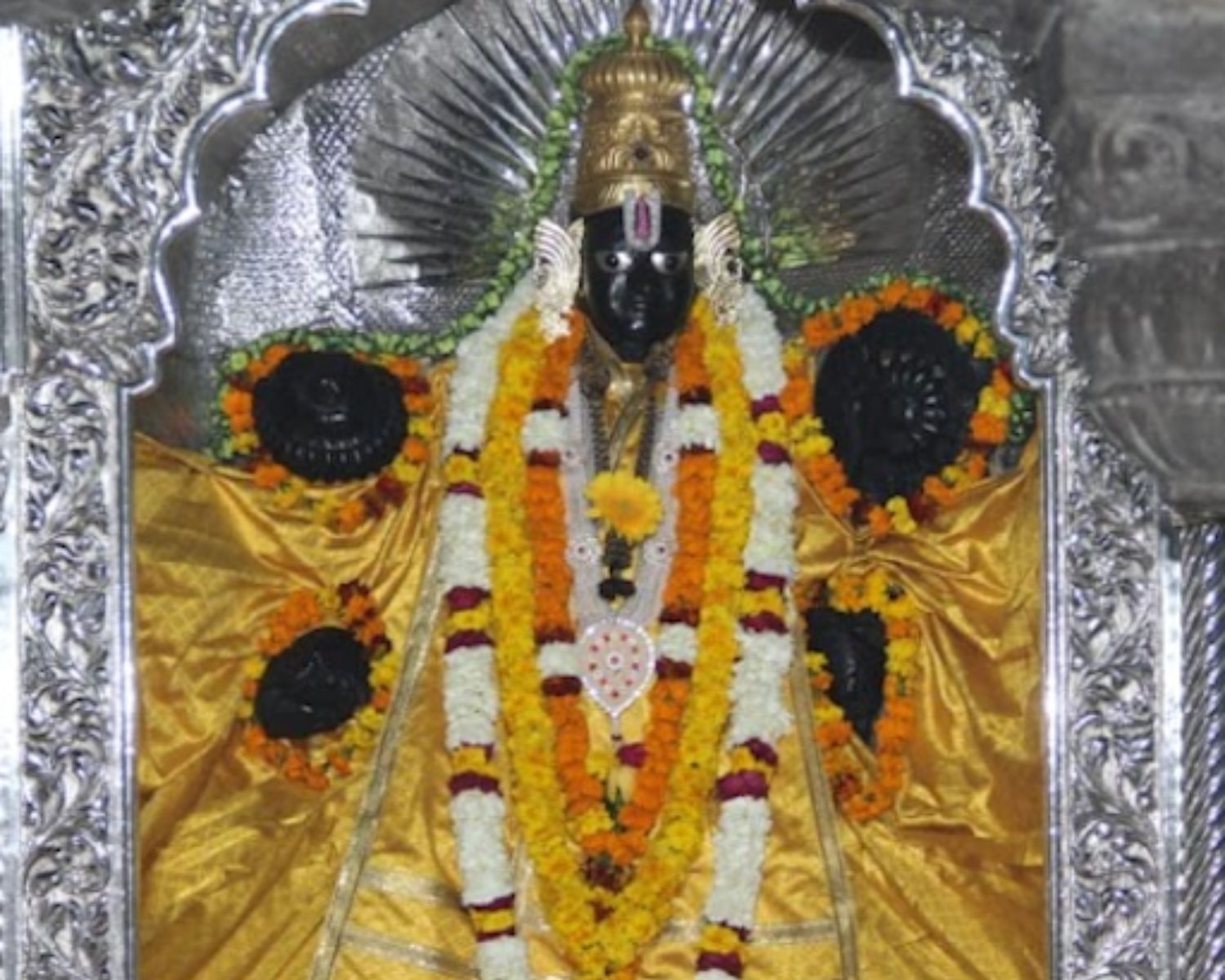 exploreyoga-spiritualplace-bharatmandir-rishikesh-2